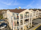 Izzy Plaza Penthouse | Oceanview, Walk to Beach