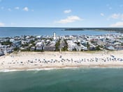 Ocean Five Getaway | Walk to Beach | Dewey