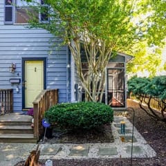 Downtown Shores | Coastal Chic • Walk to Beach