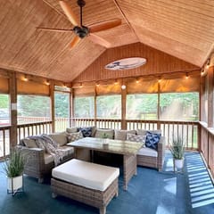 Anchors Away | Dog-Friendly & Fenced Yard