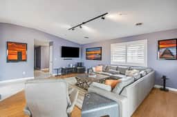 Izzy Plaza Penthouse | Oceanview, Walk to Beach