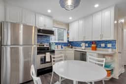 The Mod Pod | Downtown Rehoboth, Walk to Beach