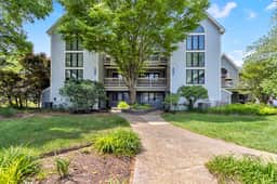 Spring Lake Escape | Dog-Friendly by Trail & Beach