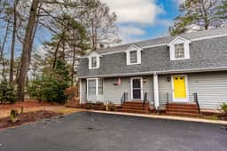 Retreat House | 4BR, Dog Friendly, Mins to Beach