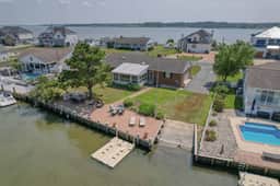 The Dockside Escape | Bay & Canal Sunsets, Dock