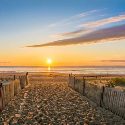 Salty Souls Retreat | 5BR + Fire Pit + Yard