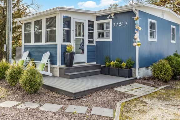 Cozy Cottage | Bikes & Trail Nearby - Image 1