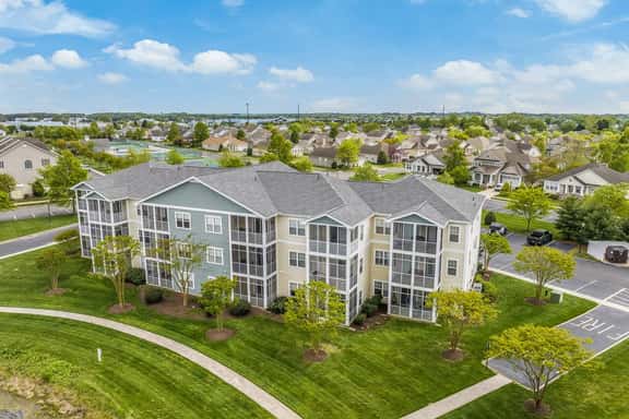 Aw Shucks Condo | Pond View + Pools - Lewes - Image 1