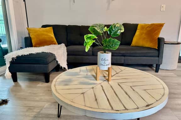 Sunset Vibes | Pond View Condo Near Beaches, Pool - Image 1