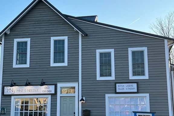First Station Retreat | Downtown Lewes + Parking - Image 1