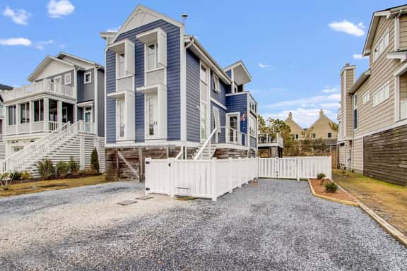 It Takes 2 to Tingle | Hot Tub, Dog-Friendly, Yard - Image 1