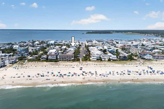 Ocean Five Getaway | Walk to Beach | Dewey - Image 1