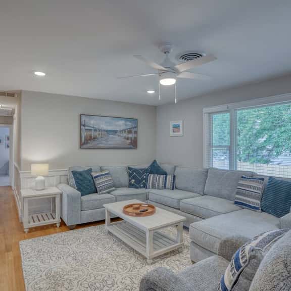 Country Clubhouse Jr | 3BR Dog-Friendly w/ Yard - Image 1