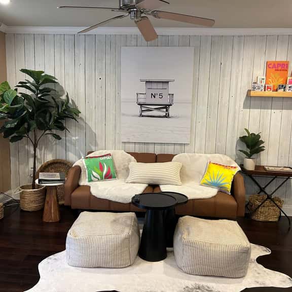 CoCo’s Beach Retreat | Bikes & Screened Porch - Image 1