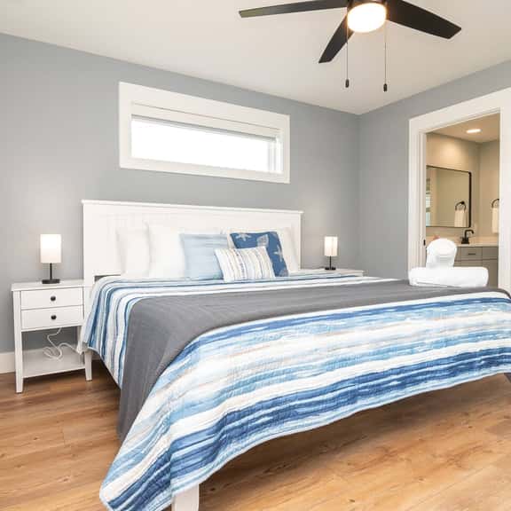 Captain’s Quarters | New 4BR Near Beach & Trail - Image 1