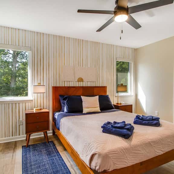 Heron’s Nest | Sunroom + Beach Gear - Image 1