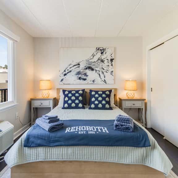 Treehouse by the Sea | Downtown Reho|Walk to Beach - Image 1