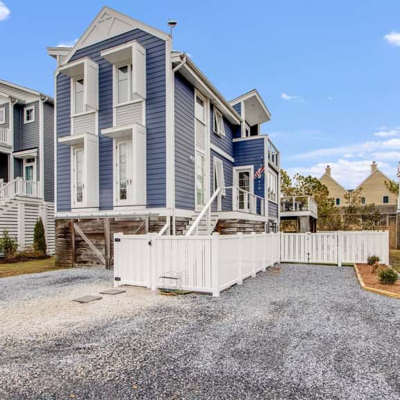 It Takes 2 to Tingle | Hot Tub, Dog-Friendly, Yard - Image 1