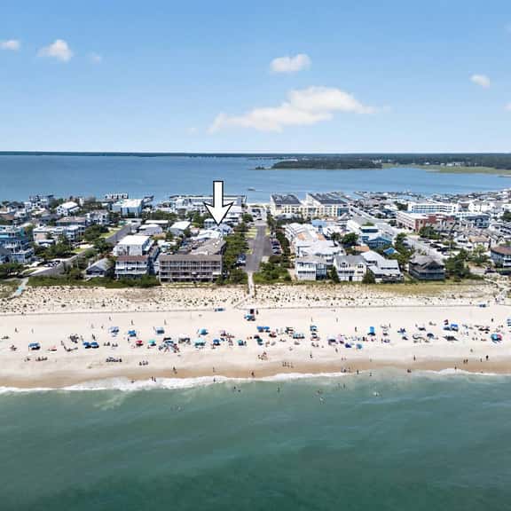 Ocean Five Getaway | Walk to Beach | Dewey - Image 1