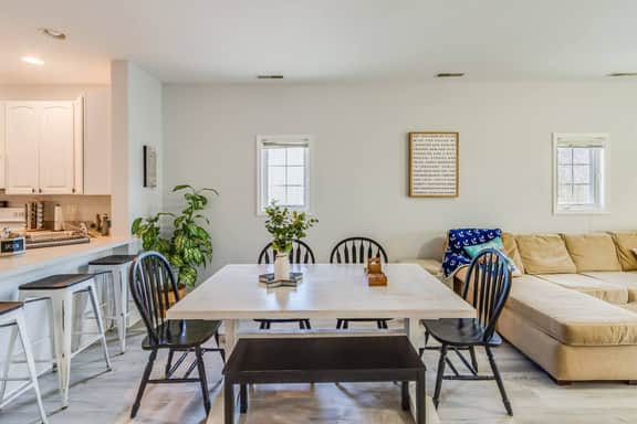 Sunset Vibes | Pond View Condo Near Beaches, Pool
