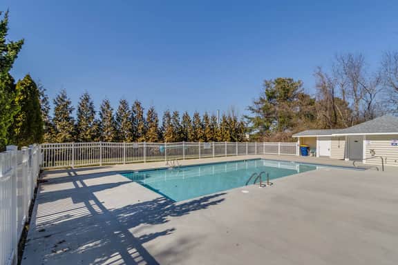 Seas The Day | 3BR Condo Near Beaches, Pool