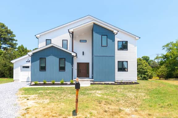Captain’s Quarters | New 4BR Near Beach & Trail