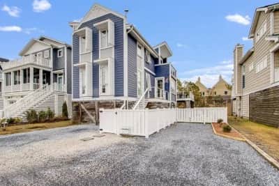 It Takes 2 to Tingle | Hot Tub, Dog-Friendly, Yard