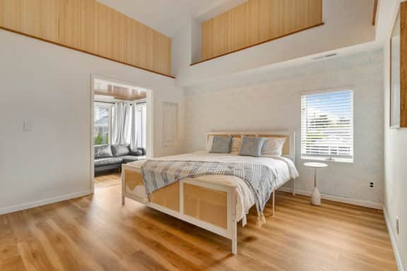 Santorini Sands | Beachside Gem in Dewey-Sleeps 16
