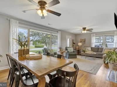 Coastal Cottage | 4BR, Dog-Friendly, Sleeps 10