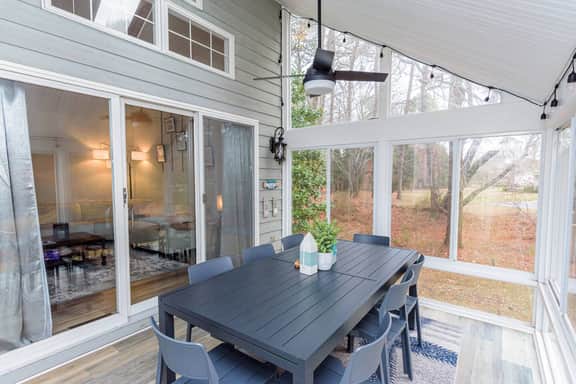 Retreat House | 4BR, Dog Friendly, Mins to Beach