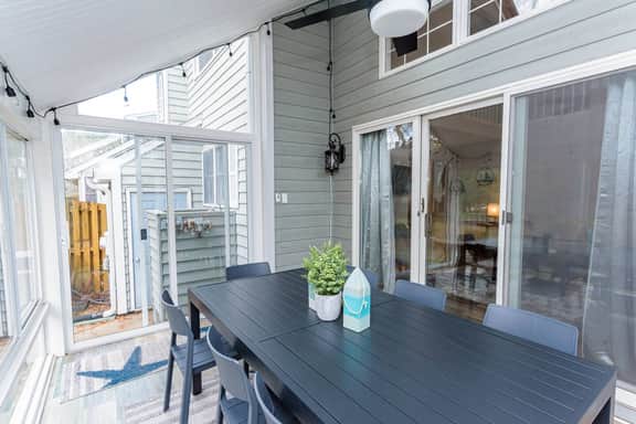 Retreat House | 4BR, Dog Friendly, Mins to Beach