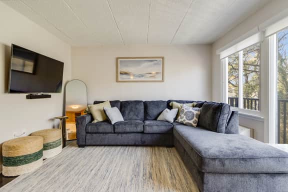 Treehouse by the Sea | Downtown Reho|Walk to Beach