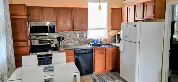 Coastal Quarters - Unit 1 - Charming 2 BR Getaway