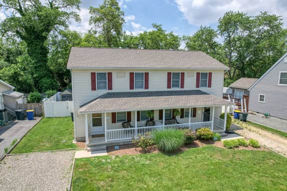 The Beach Plum A Retreat | Yard Near Lewes Trail