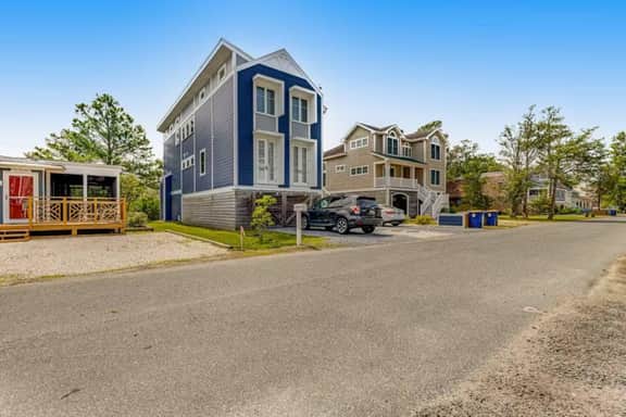 It Takes 2 to Tingle | Hot Tub, Dog-Friendly, Yard