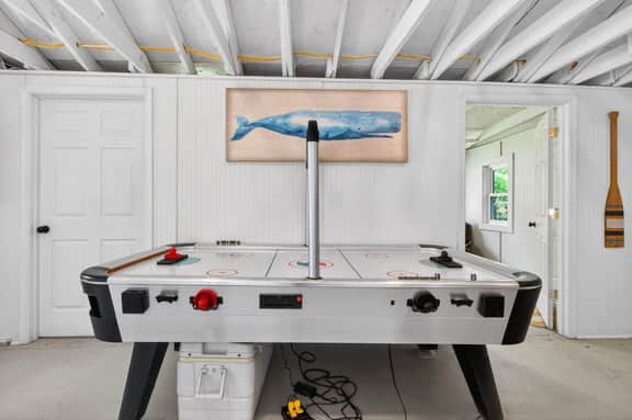 The Blue Pelican | 4BR | Mins to Beach