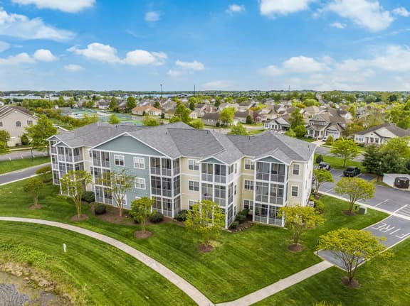 Aw Shucks Condo | Pond View + Pools - Lewes
