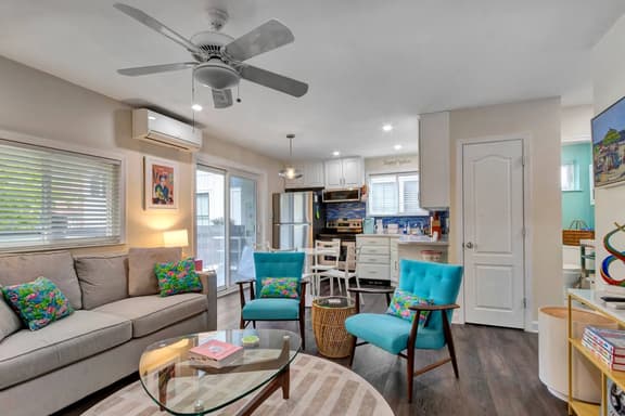 The Mod Pod | Downtown Rehoboth, Walk to Beach