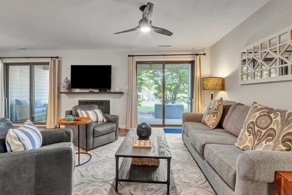 Spring Lake Escape | Dog-Friendly by Trail & Beach