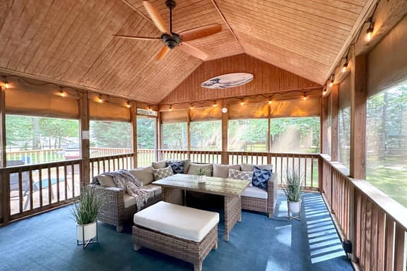 Anchors Away | 3BR Home w/ Yard, 3 Miles to Beach