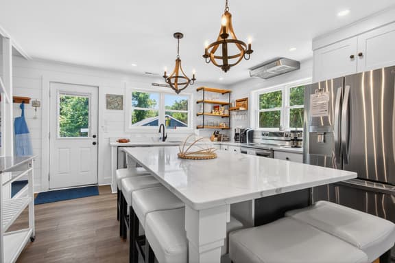 The Blue Pelican | 4BR | Mins to Beach