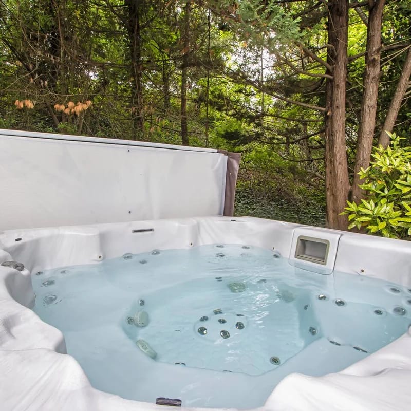 Flamingo Grove | 4BR w/ Hot Tub Near Downtown